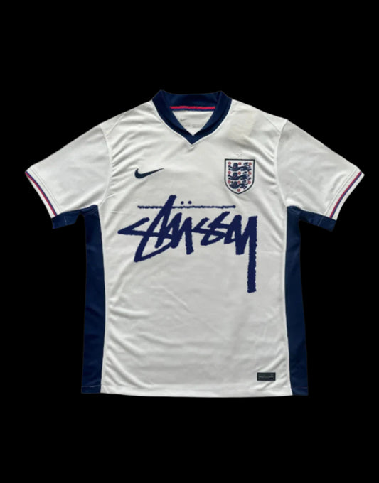 STÜSSY x "ENGLAND” HOME JERSEY - 2024/25